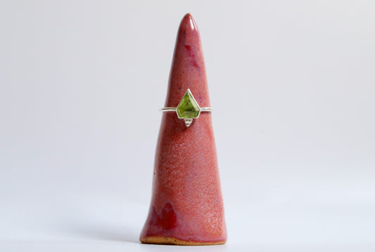 Kite Peridot Stacking Ring: ooak