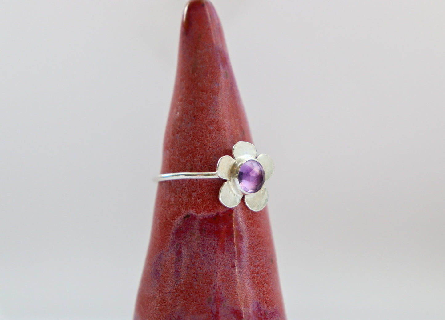 Light Amethyst Flower Ring