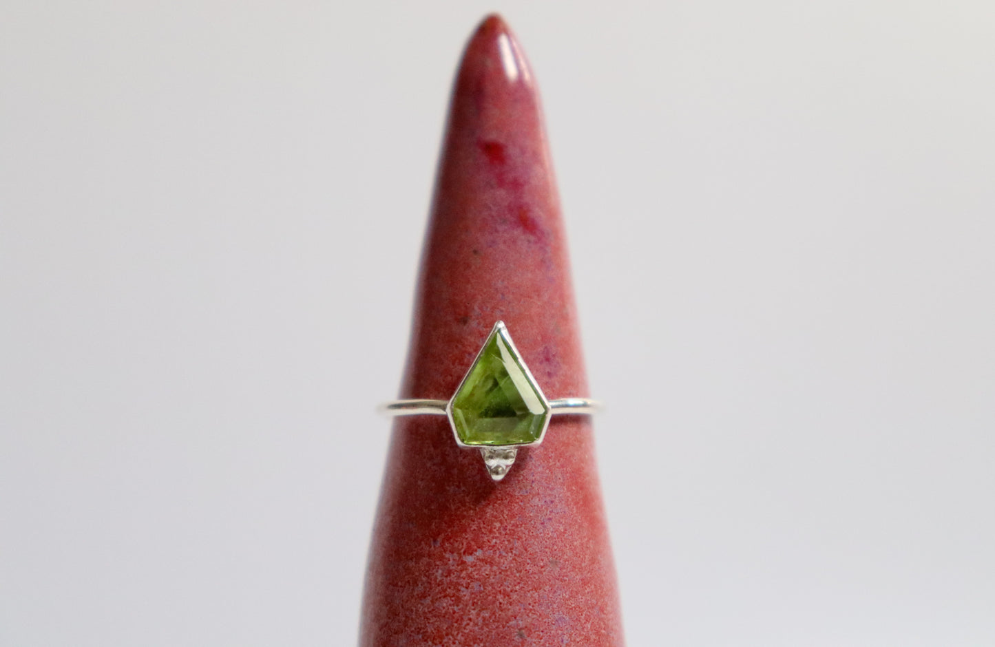 Kite Peridot Stacking Ring: ooak